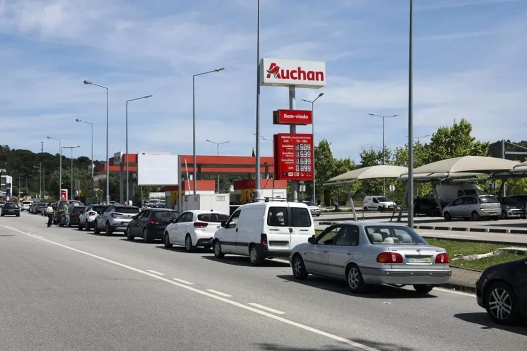 Bombas Combustível Auchan