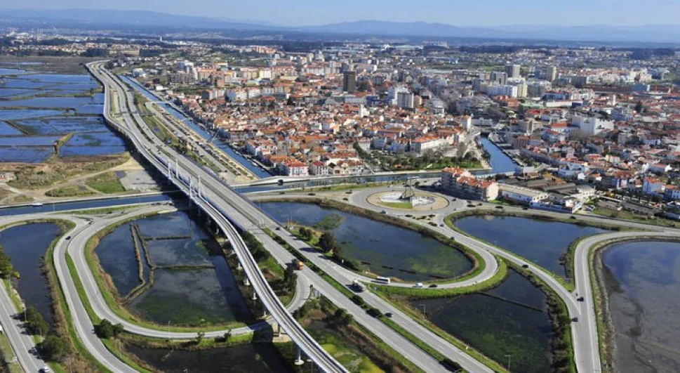 Ligacaoferroviariaportoaveiro