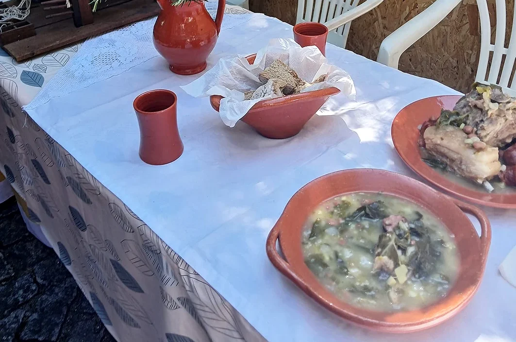 Sopa De Ossos Sua