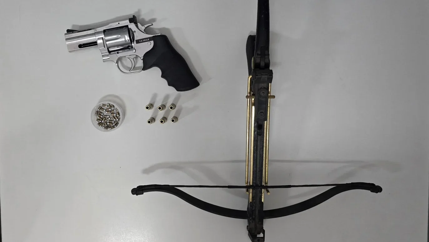 Gnr Aveiro Arguido Por Posse Ilegal De Armas E Ameaças 2