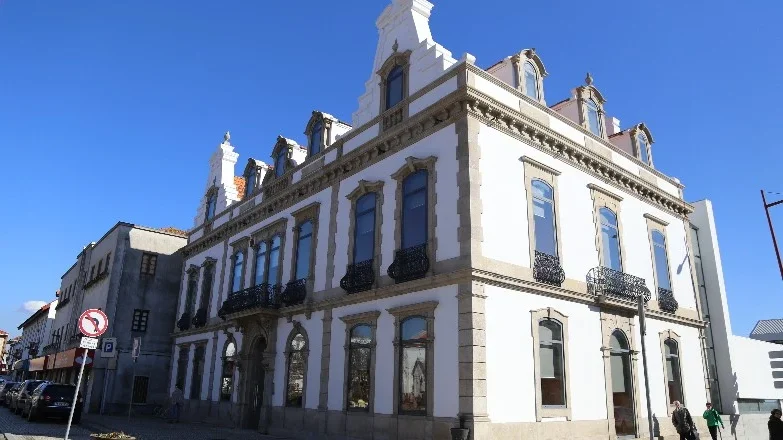 Biblioteca Municipal De Estarreja