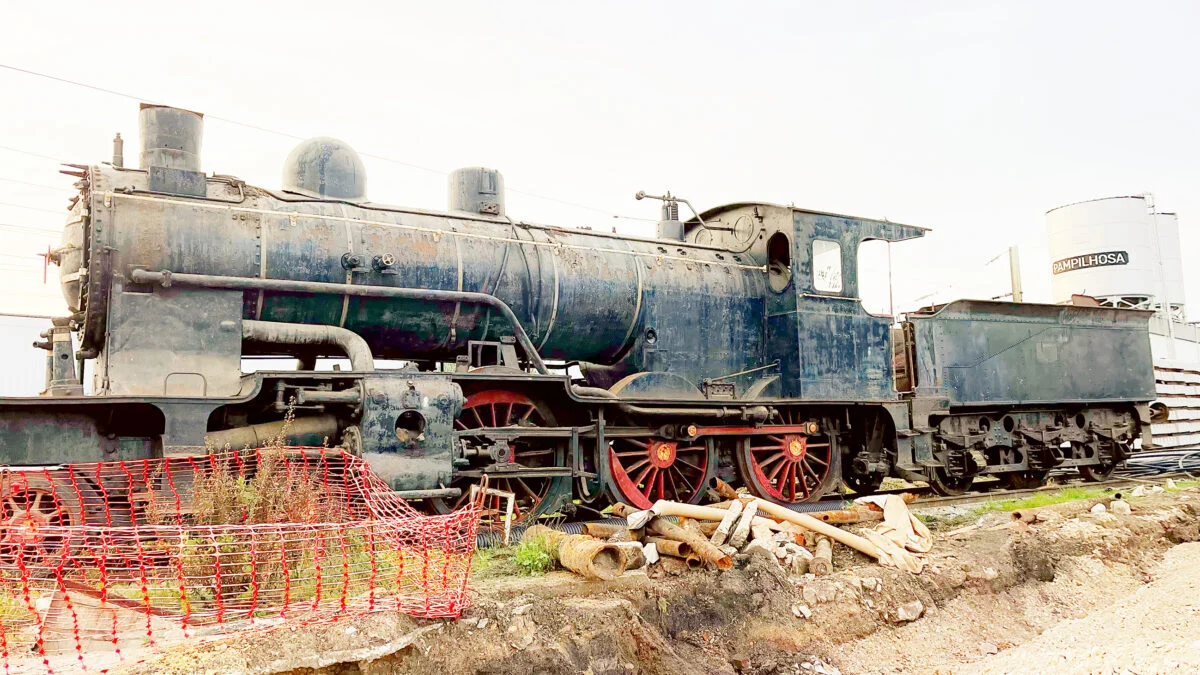 Locomotiva Ba 61 Ainda Na Pampilhosa