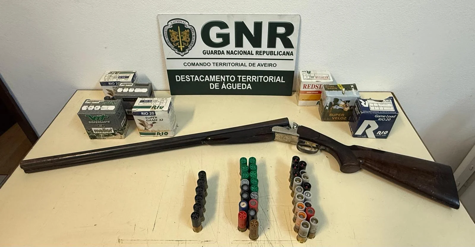 Posse Ilegal De Arma Em Albergaria