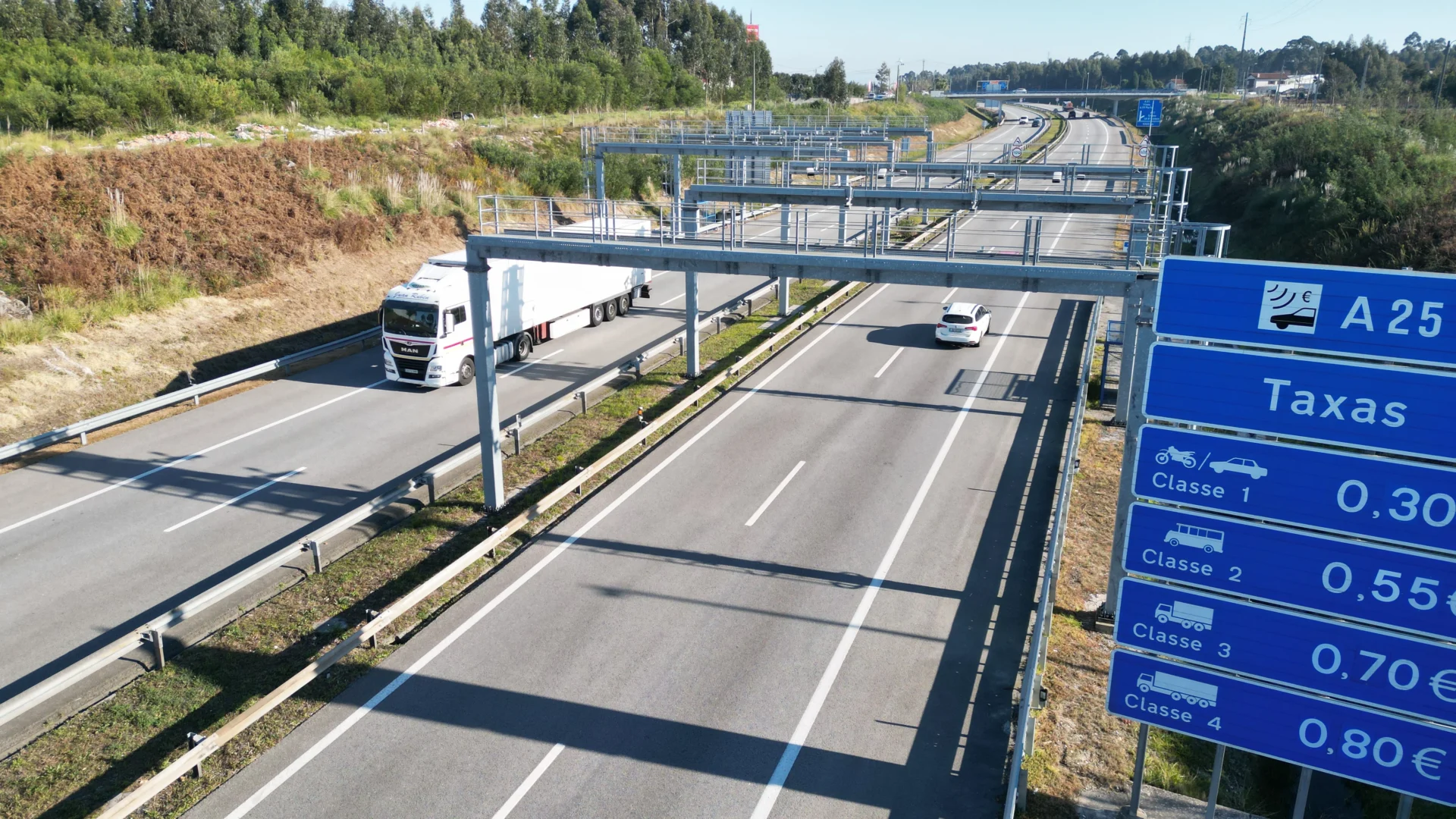 Porticos A 25 Junto Continente Aveiro