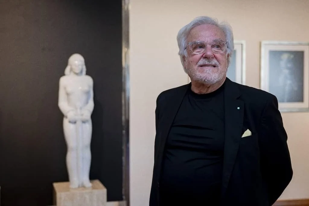 Escultor Francisco Simões