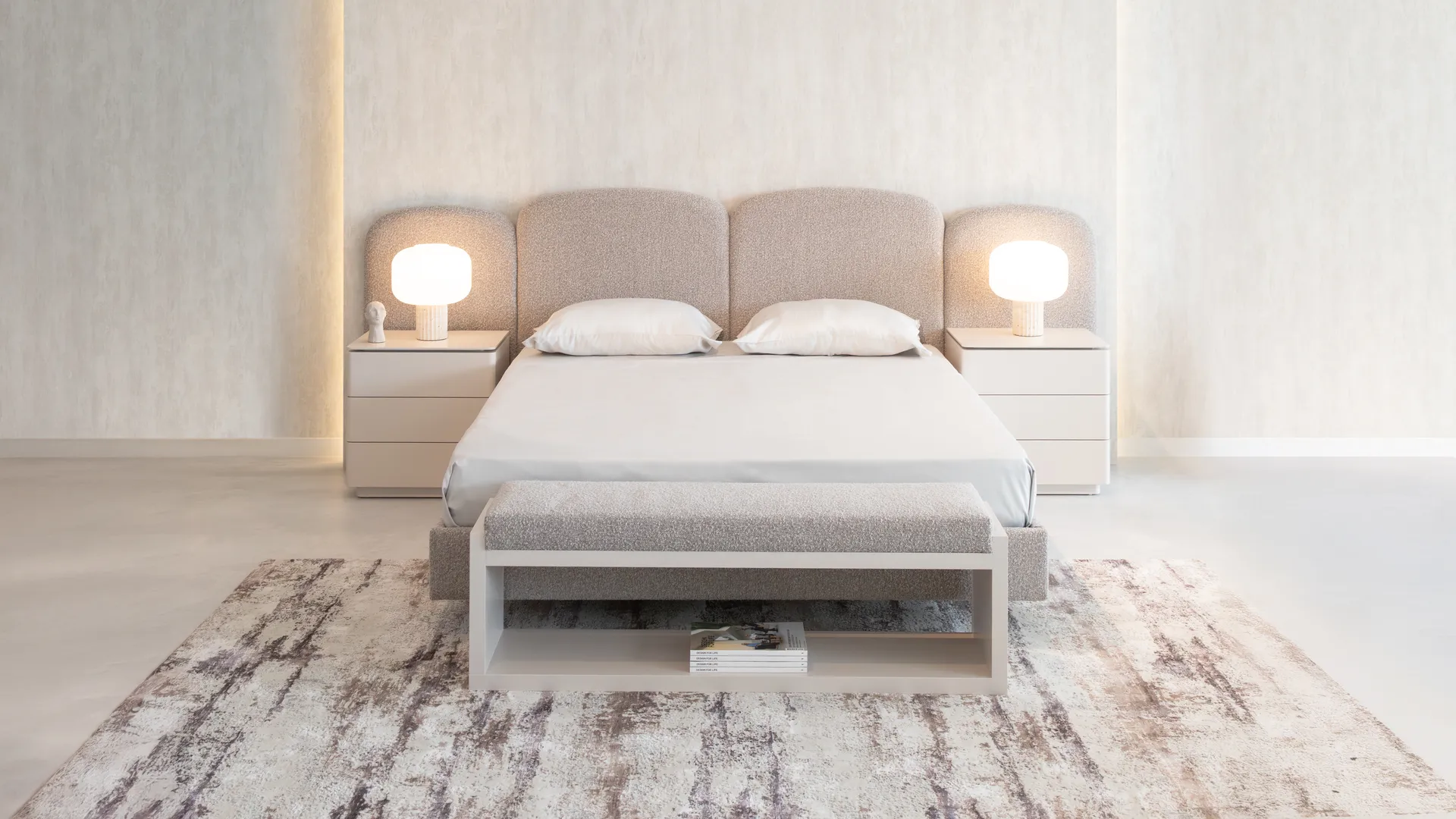 Quarto Cama De Casal Mónaco Estofada A Tecido Light Gray Com Peseira Suspensa