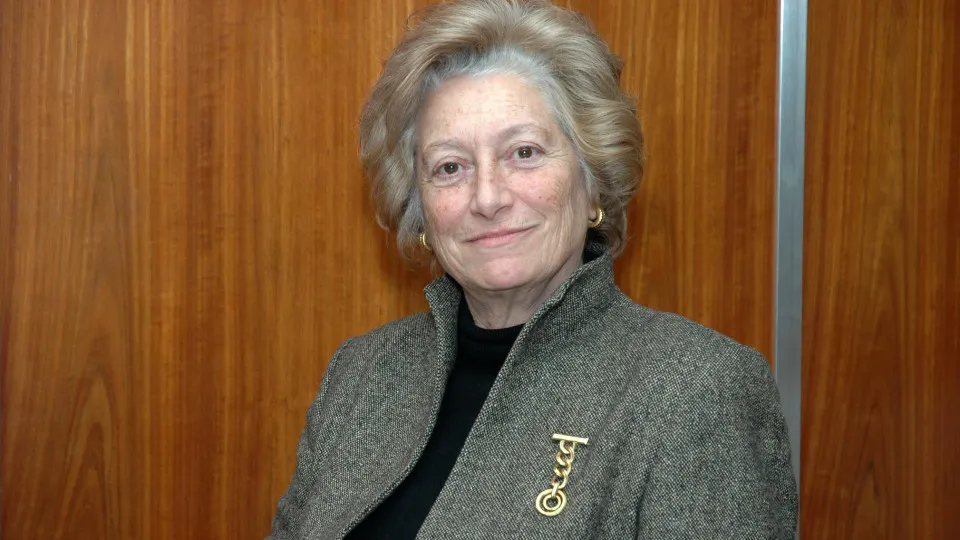 Pedagoga Maria Emília Brederode Dos Santos