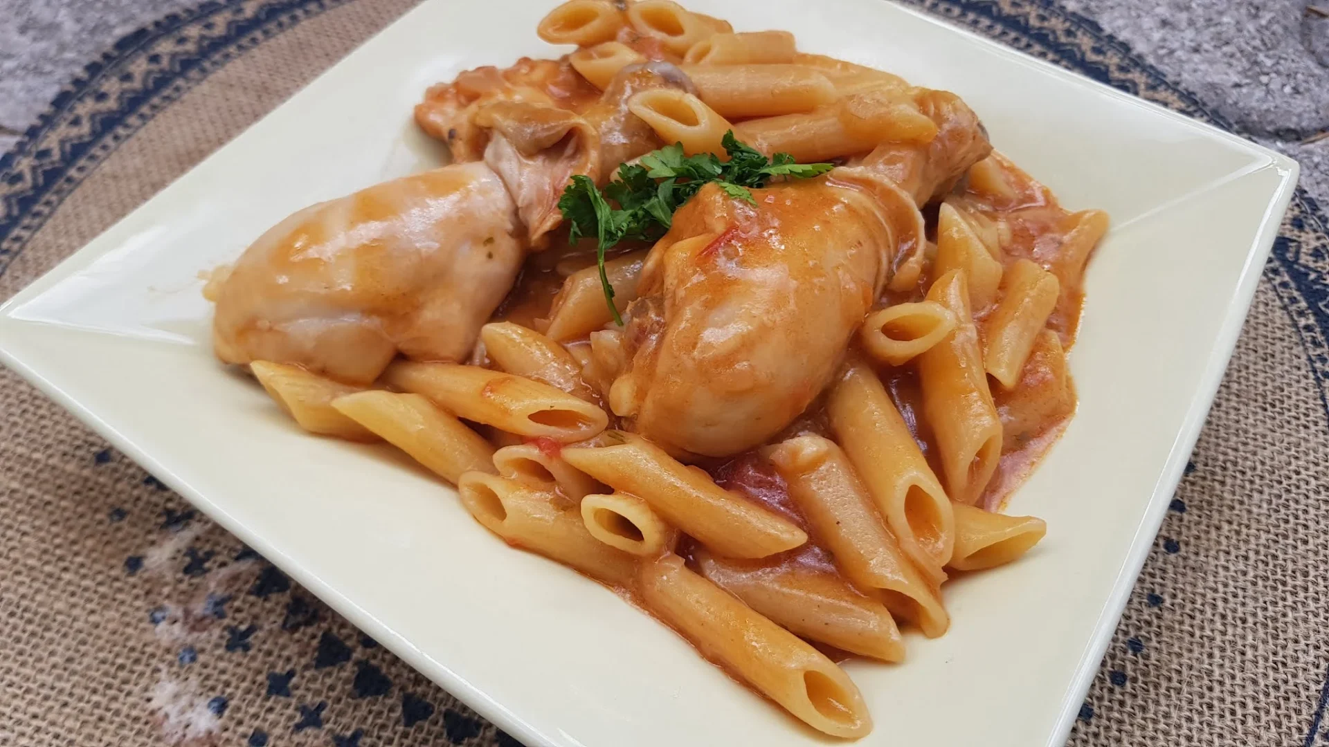 Frango Estufado Com Massa